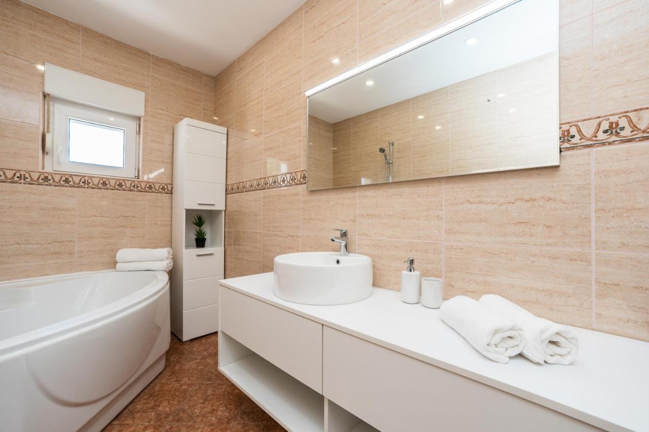 Apartments Marija 스타리그라드 파클레니차 외부 사진